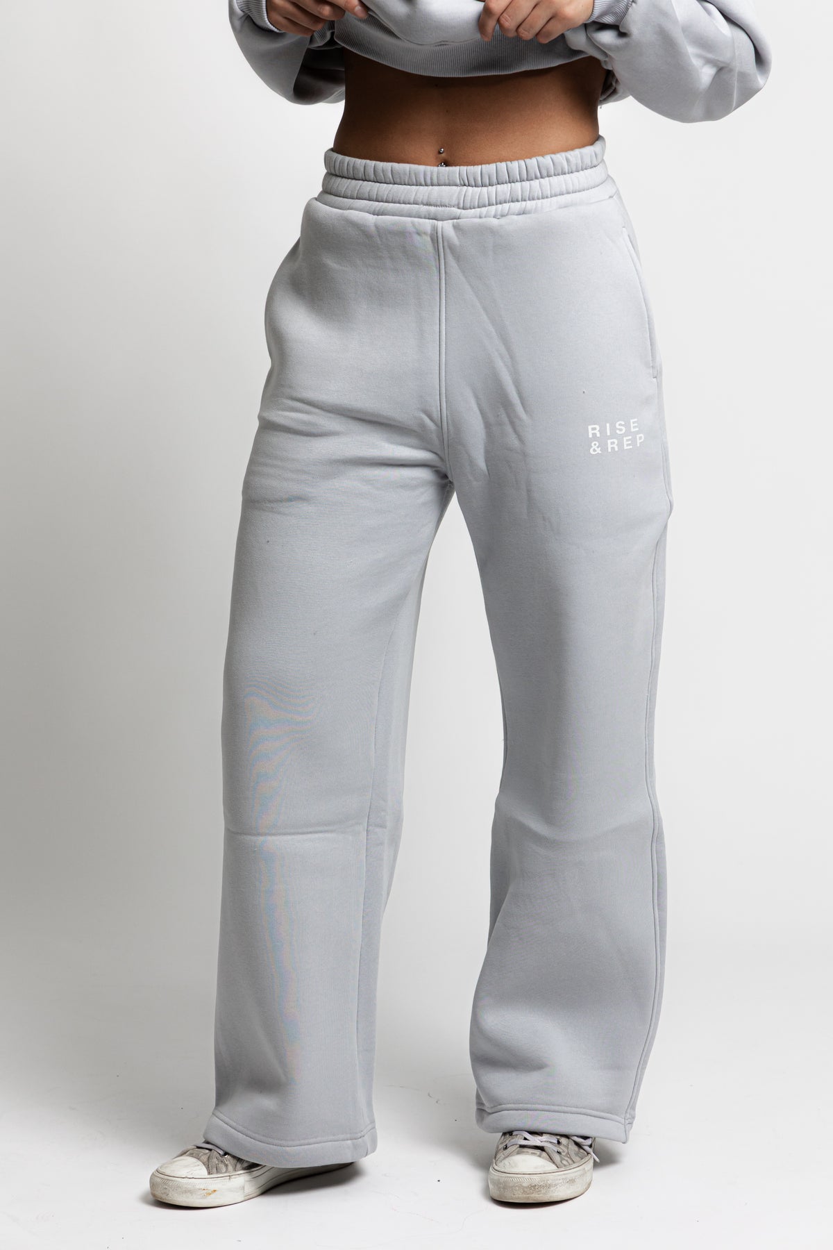 RISE&REP WIDE-LEG SWEATPANTS - GRÅ