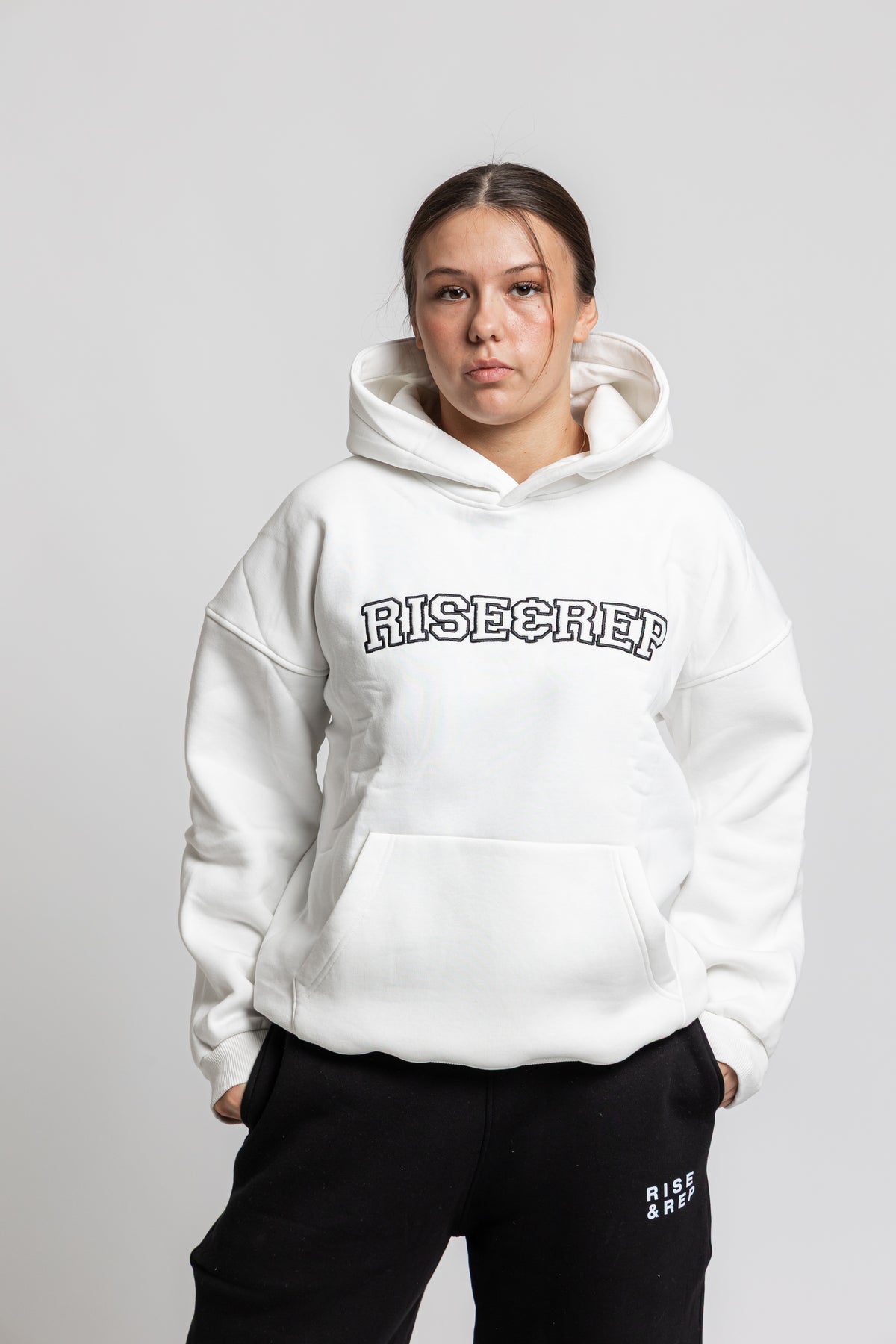 RISE & REP HOODIE - VIT