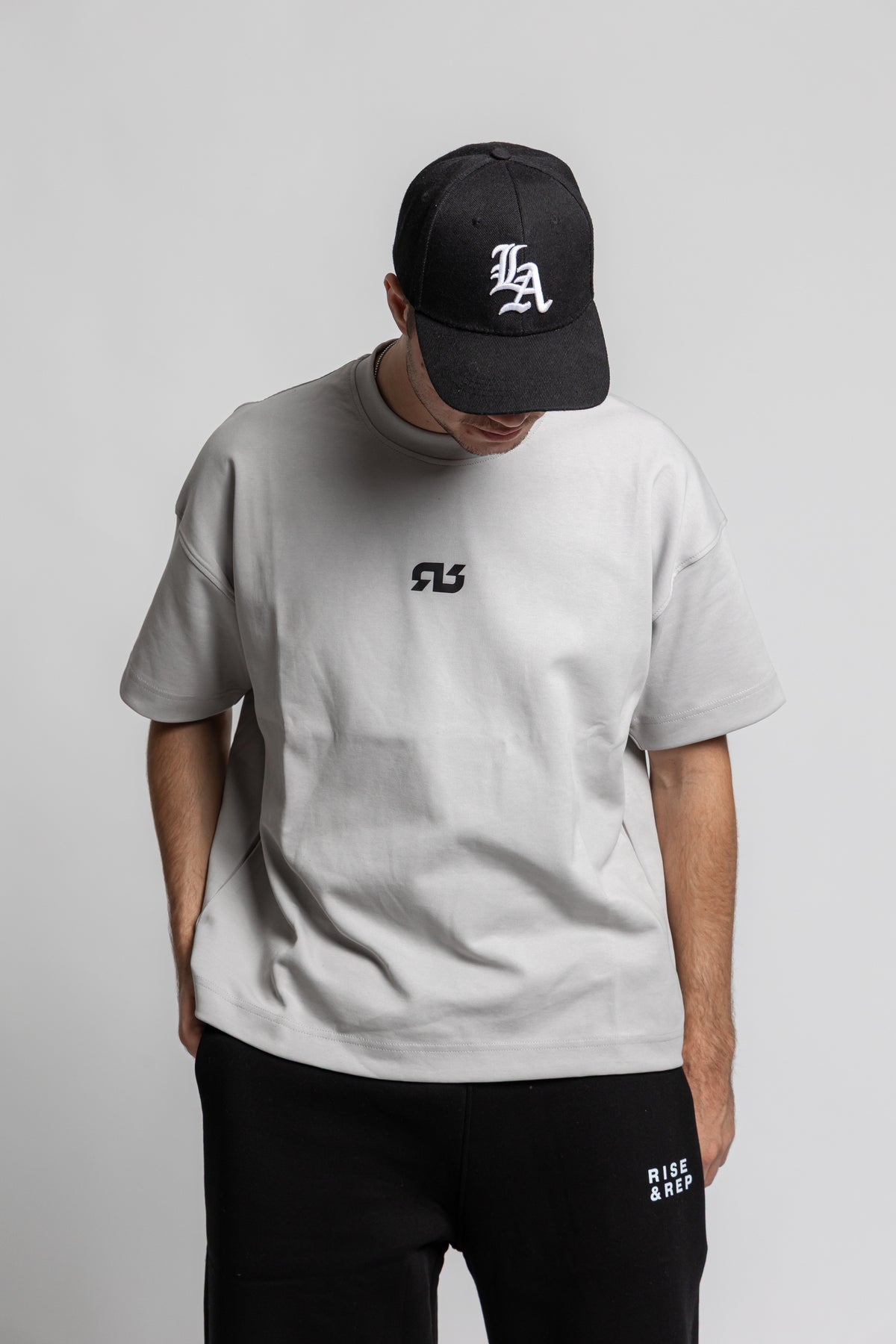 RISE&REP SIGNATURE OVERSIZED TEE - GRÅ