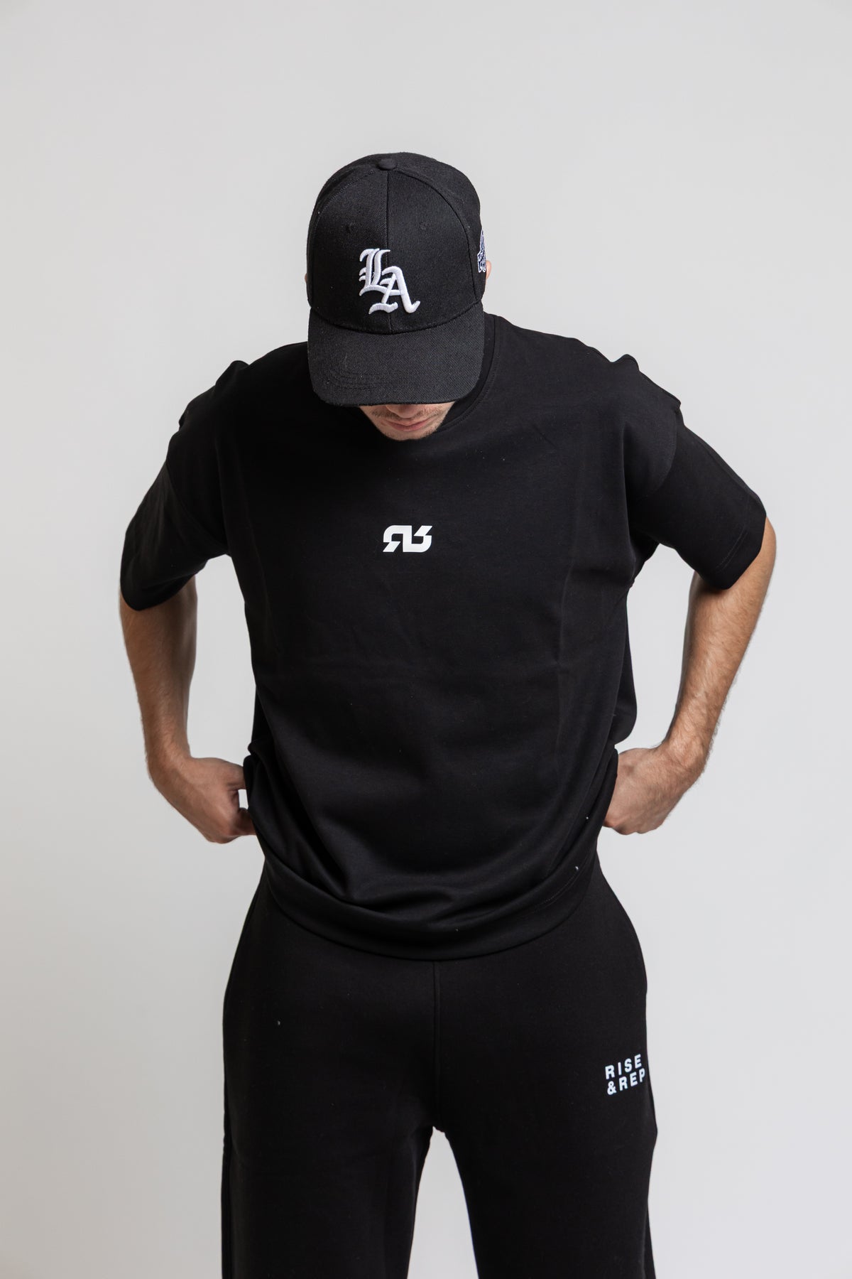 RISE&REP SIGNATURE OVERSIZED TEE - SVART
